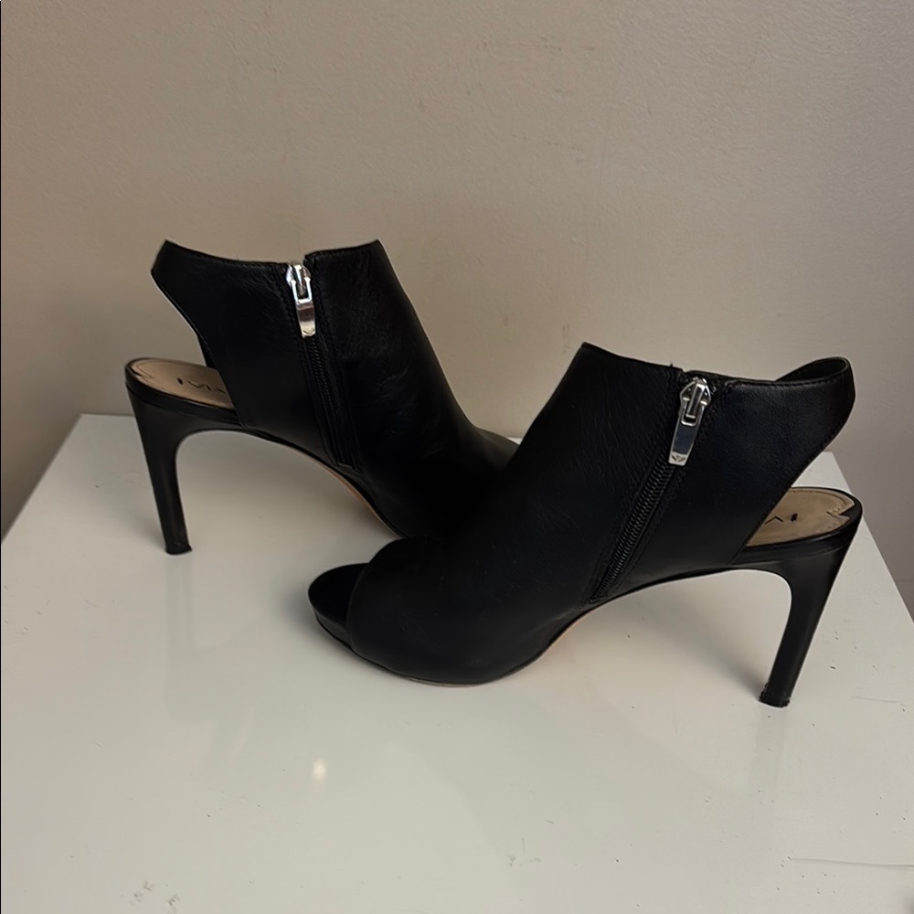 VIA SPIGA, Black Slingback Leather Heels with Peep-Toe.  Size 7